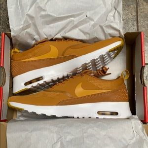 Tan Nike Air Max Thea - Brand New in Box 8